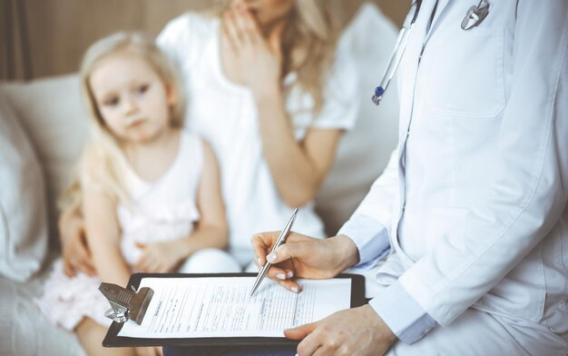 Список врачей, утвержденный комиссией для детского сада - надежный и проверенный источник здоровья детей